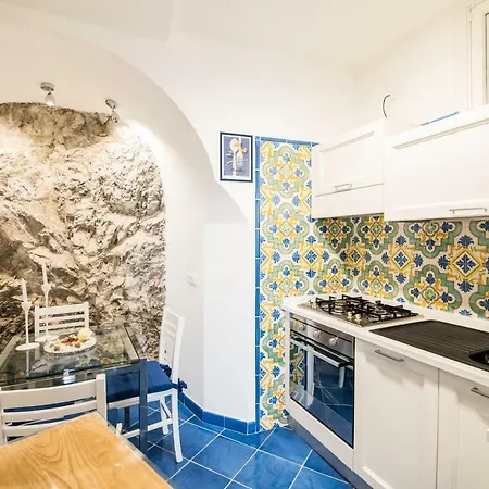 Picasso Apartment *